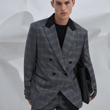 Двобортний сірий костюм-двійка в клітинку чоловічий