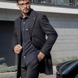 Пальто чоловіче чорне у смужку